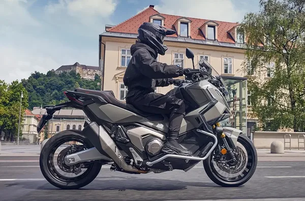 Essai XADV Honda 750 2