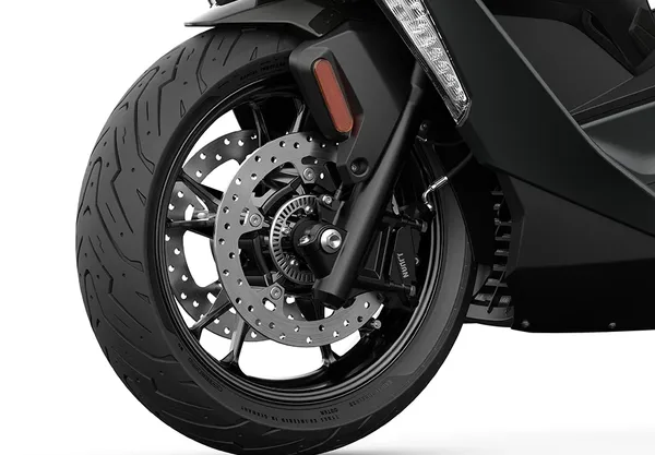 Maxi scooter BMW C400 GT 32