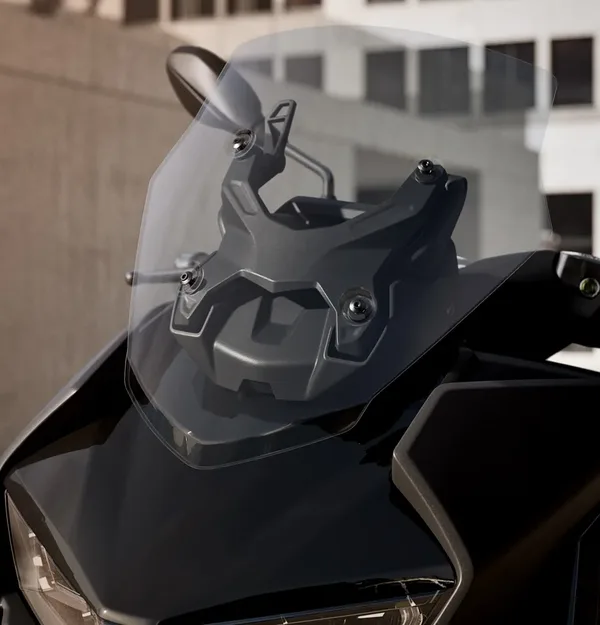 Maxi scooter BMW C400 GT 7