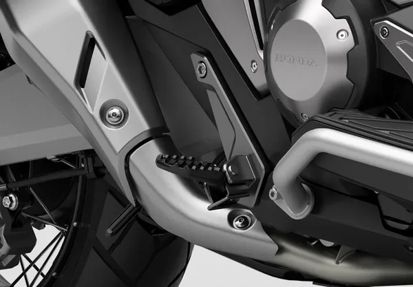 Maxi scooter X ADV 745 Honda 22