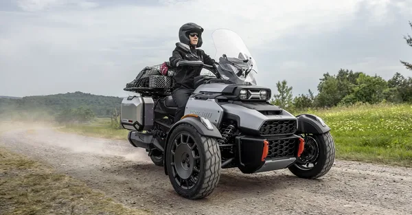 Moto 3 Roues Can Am Canyon 000