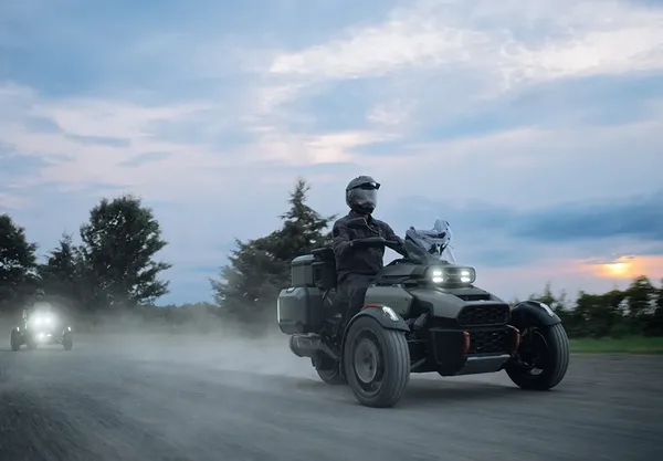 Moto 3 Roues Can Am Canyon 11