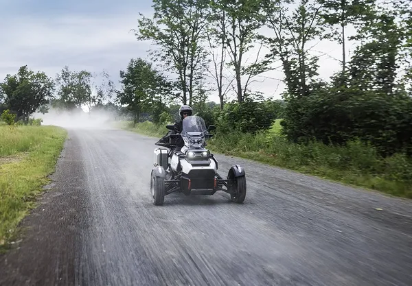 Moto 3 Roues Can Am Canyon 17