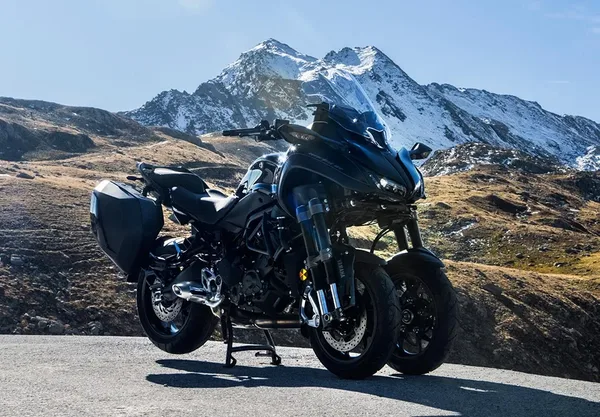 Moto 3 Roues Niken GT Yamaha 15