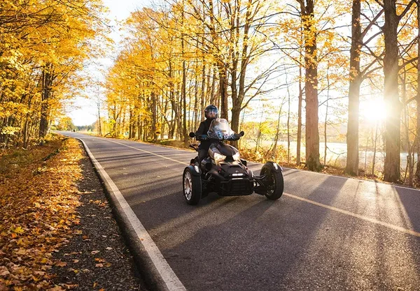 Moto 3 roues Can Am Ryker 10