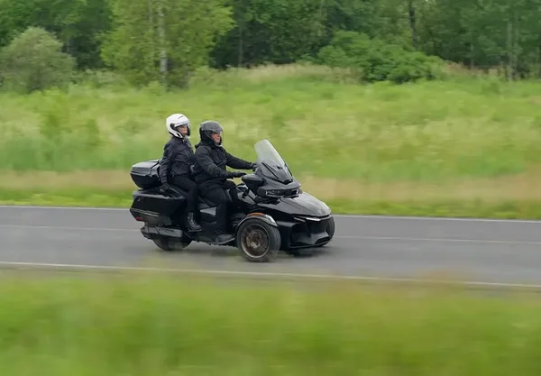 Moto 3 roues Can Am Sider RT 19