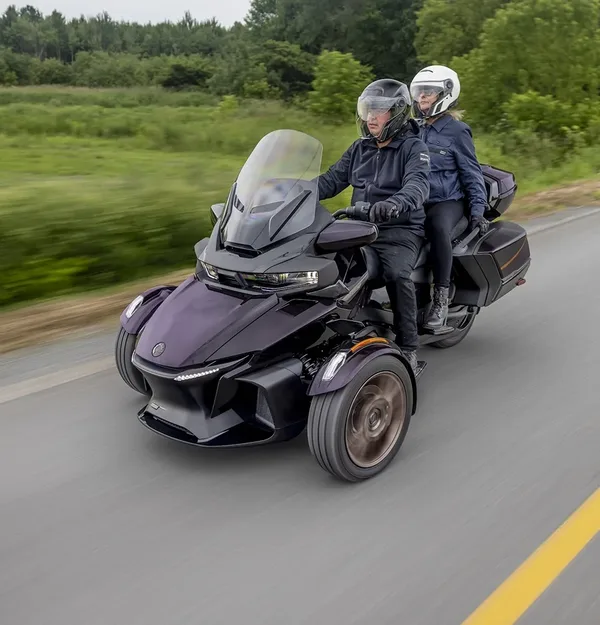 Moto 3 roues Can Am Sider RT 6