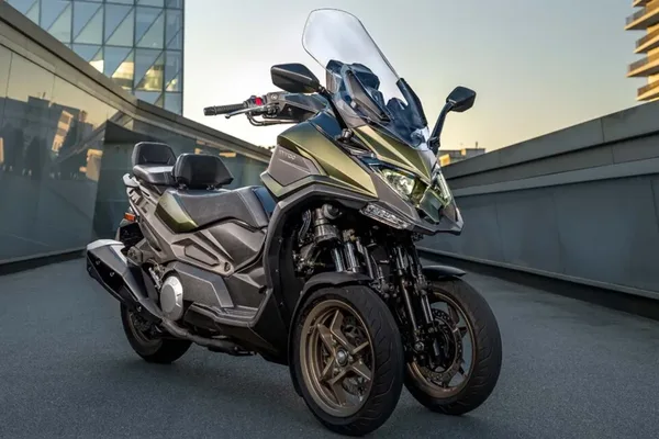 Revision scooter 3 roues Kymco CV3 5