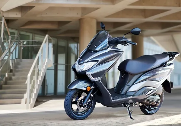 Scooter 125 Burgman Suzuki 20