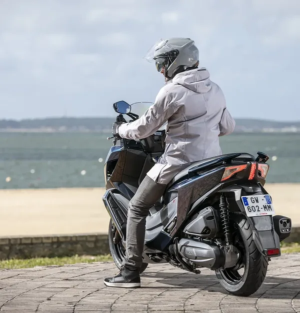 Scooter 125 DOWNTOWN GT Kymco 7