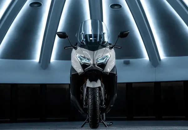 Scooter 2 roues TMAX Tech MAX 560 11