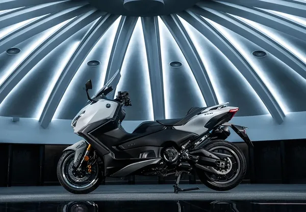 Scooter 2 roues TMAX Tech MAX 560 13