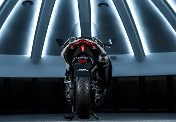 Scooter 2 roues TMAX Tech MAX 560 15