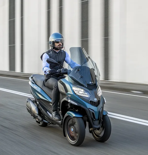 Scooter 3 Roues Piaggo MP3 530 7