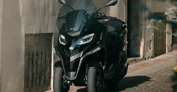 Scooter 3 Roues Piaggo MP3 Sport 400 principale