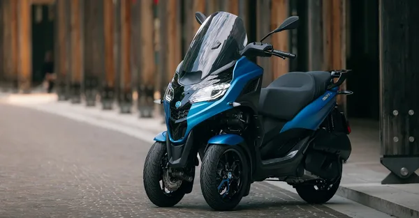 Scooter 3 roue MP3 310 Sport Piaggo 1