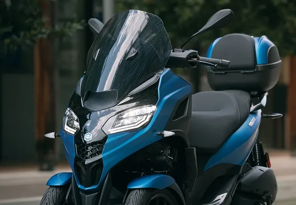 Scooter 3 roue MP3 310 Sport Piaggo 10