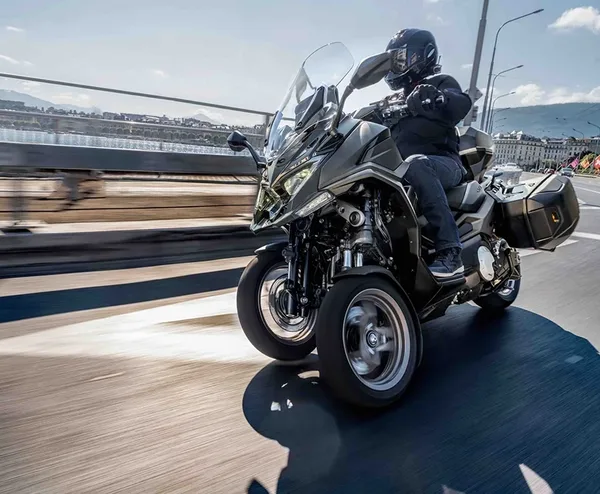 Scooter 3 roues Kymco CV3 40