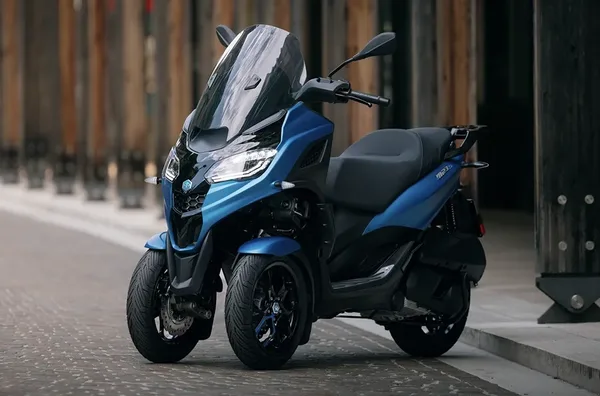 Scooter 3 roues Piaggo MP3 310 7