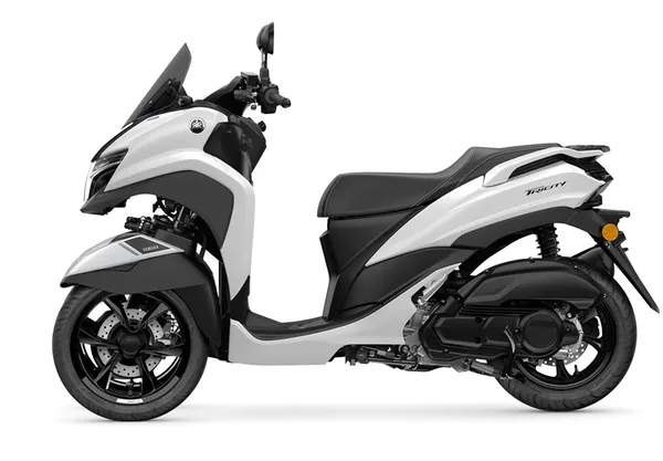Scooter 3 roues Yamah 125 Tricity 17