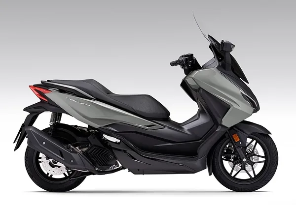 Scooter Forza GT 125 Honda 12