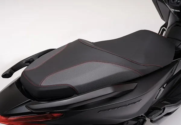 Scooter Forza GT 125 Honda 22