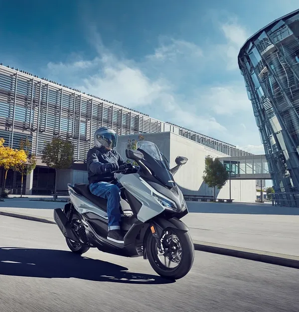 Scooter Forza GT 125 Honda 5