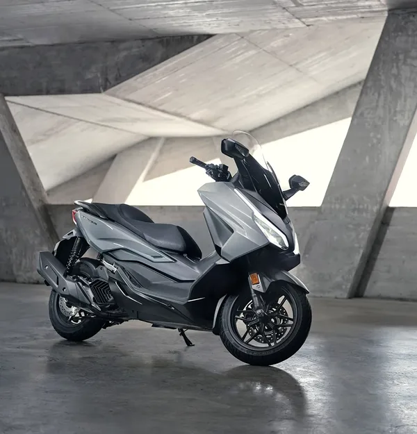 Scooter Forza GT 125 Honda 6