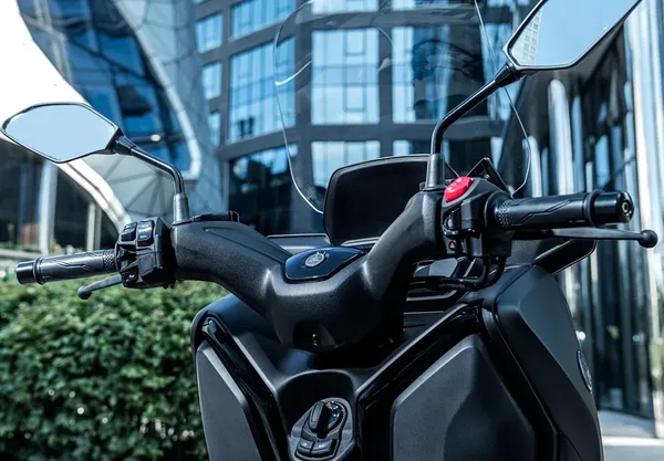 Scooter X MAX 125 Yamaha 25