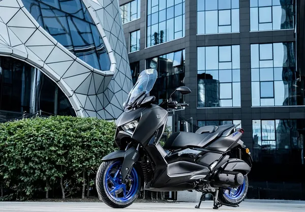Scooter X MAX 125 Yamaha 27