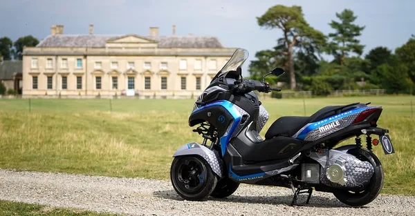 Scooter électrique trois roues WMC300 E White Motorcycle Concepts 0