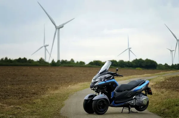 Scooter électrique trois roues WMC300 E White Motorcycle Concepts 2