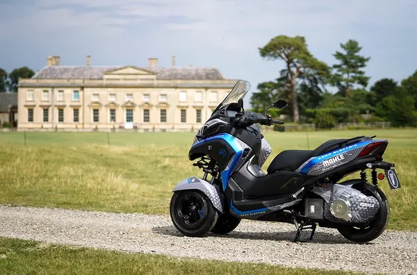 Scooter électrique trois roues WMC300 E White Motorcycle Concepts 3