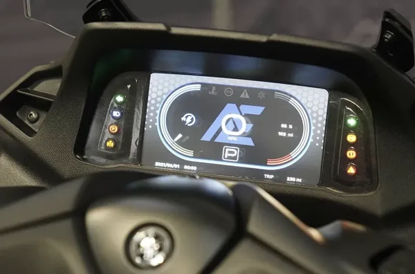 Scooter électrique trois roues WMC300 E White Motorcycle Concepts 4