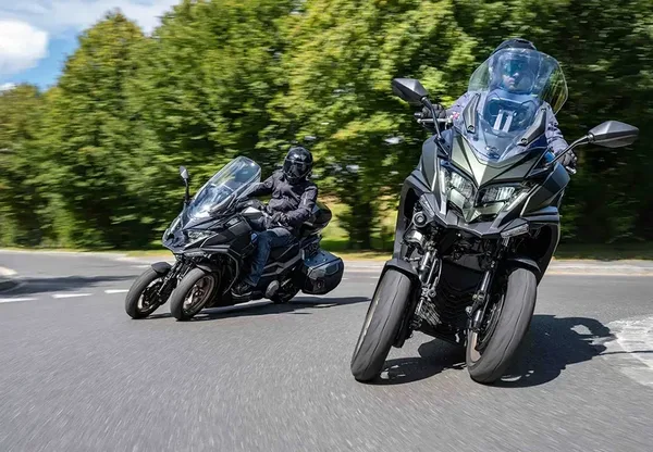 Scooter 3 roues kymco cv3 carousel 1