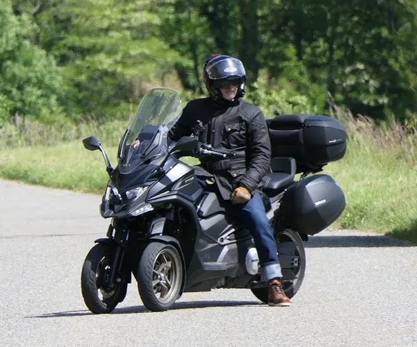 Essai scooter 3 roues Kymco CV3 0