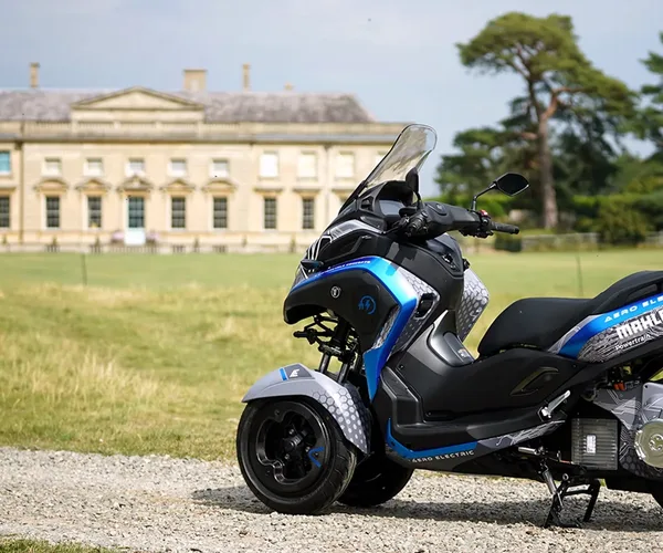 Scooter électrique trois roues WMC300 E White Motorcycle Concepts 0