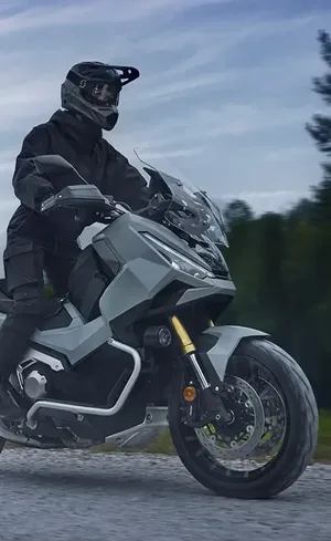 Maxi scooter X ADV 745 Honda 3