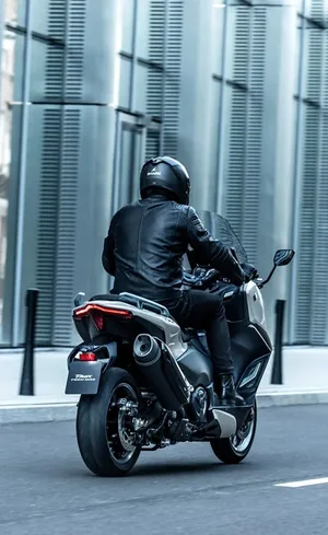 Scooter 2 roues TMAX Tech MAX 560 4