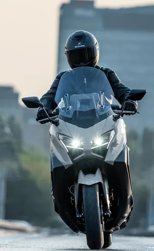 Scooter 2 roues TMAX Tech MAX 560 5