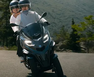 Scooter 3 Roues Piaggo MP3 530 preview