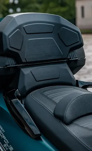 Scooter 3 roues Metropolis 400 SW Peugeot 5