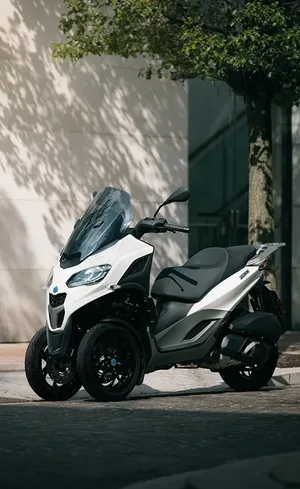 Scooter 3 roues Piaggo MP 310 2