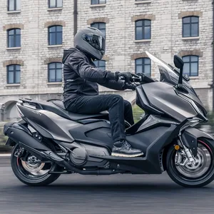 Maxi Scooter AK PREMIUM 550 Kymco 0
