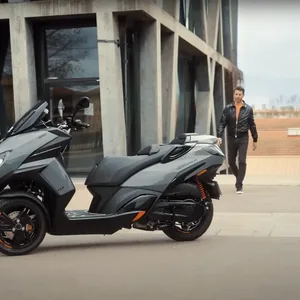 Scooter 3 roues peugeot metropolis gt 400 principale